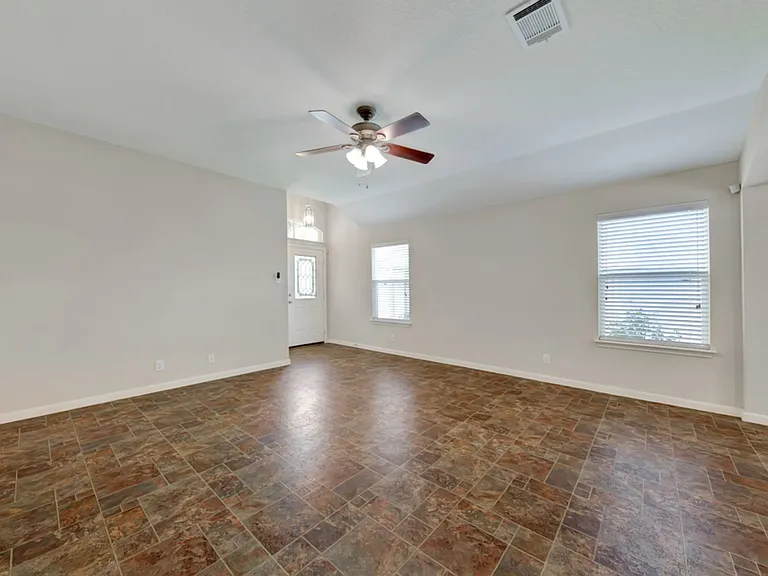 116 Encina Cv — Photo 7