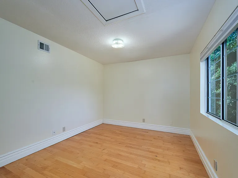 4345 Willow Glen St — Photo 28