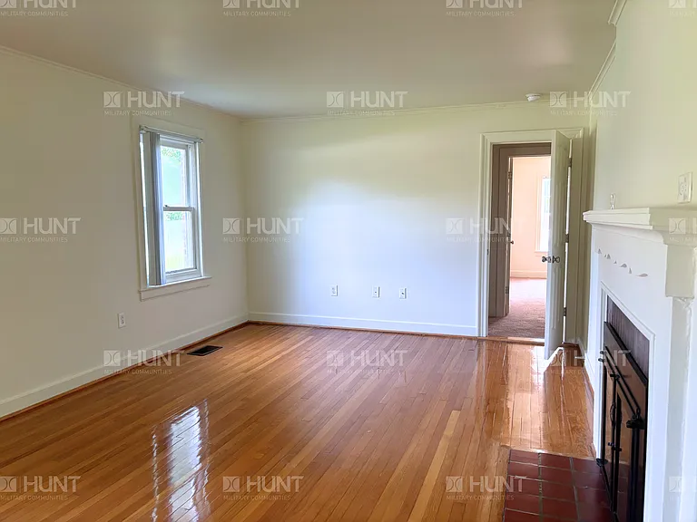 332 Jefferson Dr — Photo 3