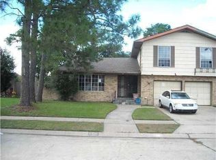 6941 Coventry St, New Orleans, LA 70126