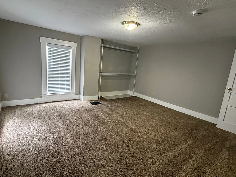 250 N 2nd St — Photo 8