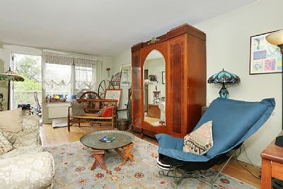 5th image of 2736 Independence Ave APT 6D