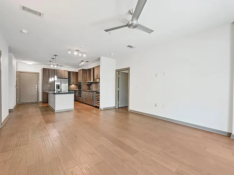 3600 S Lamar Blvd #213 — Photo 10