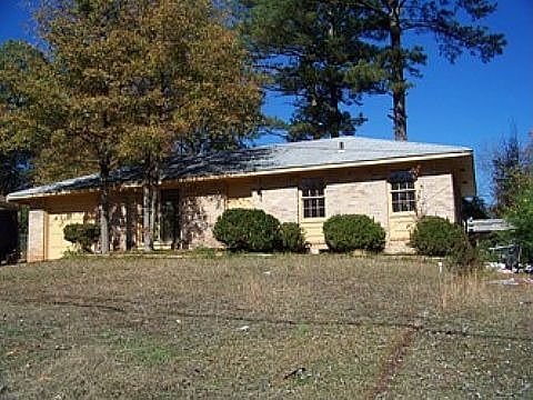 2nd image of 8167 Huntington Dr