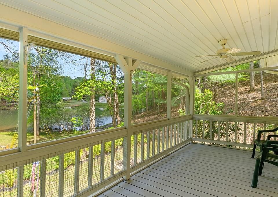 1st image of 587 Lakeside Cir