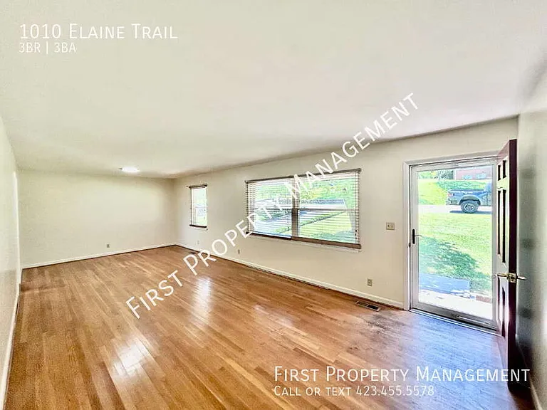 1010 Elaine Trl — Photo 5
