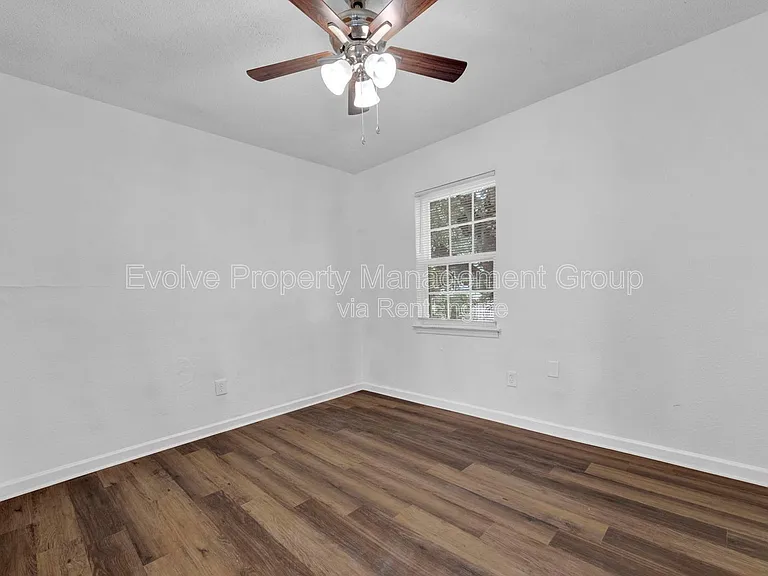 2966 Yale Ave #7 — Photo 11