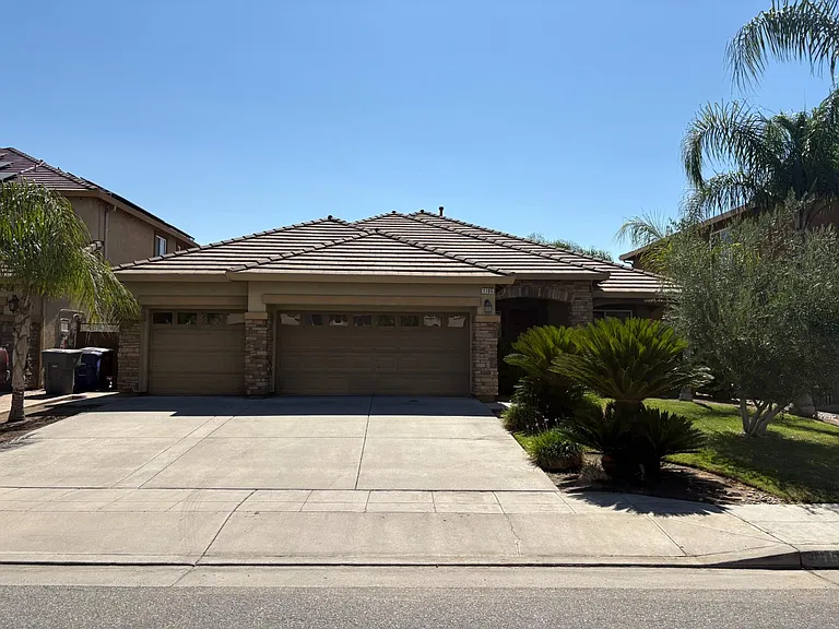 1105 N Perry Ave — Photo 1