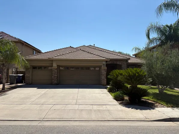 1105 N Perry Ave, Clovis, CA 93611