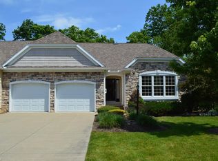 3499 River Rock Dr, Cuyahoga Falls, OH 44223