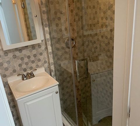 2nd image of 624 E 11th St #2B3