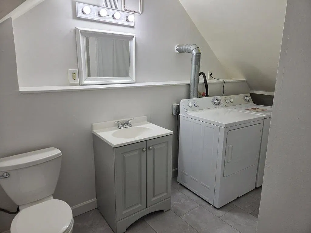 133 Fairlawn Ave #2 — Photo 4