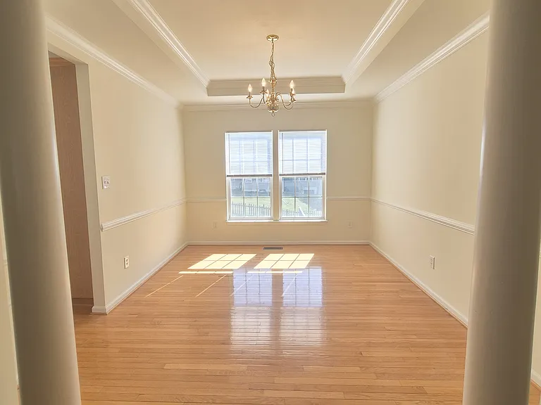 5207 Linden Dr — Photo 4