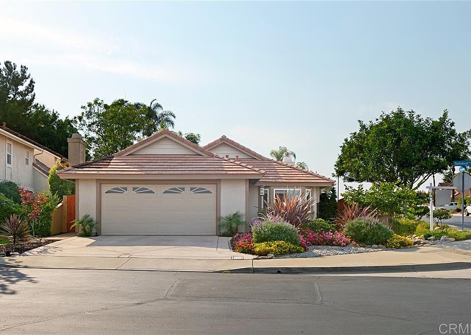 1st image of 1851 Teakwood Way