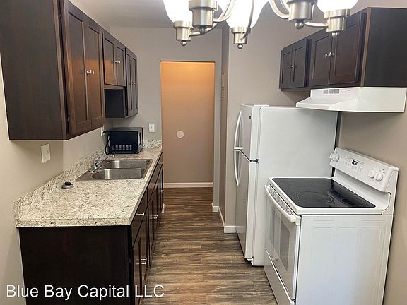 3rd image of 902 E Sturgis St APT 11
