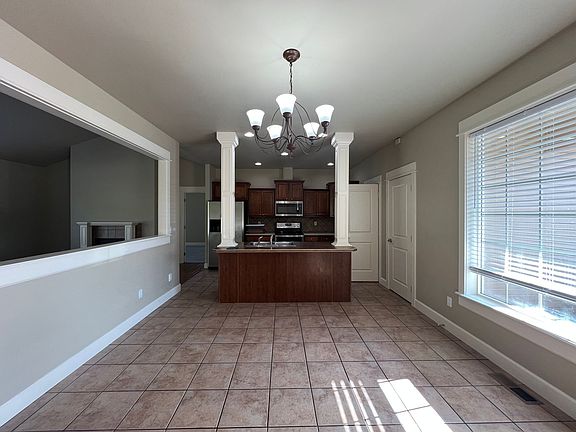 4th image of 8707 Maclaren Ave