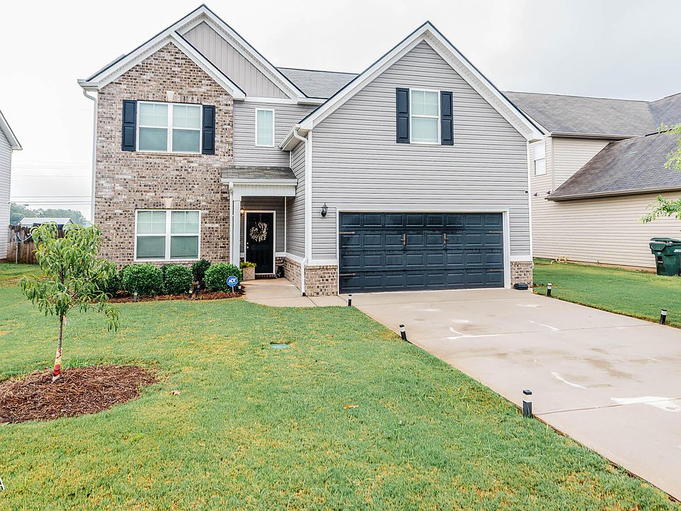 1st image of 236 Amelia Dr