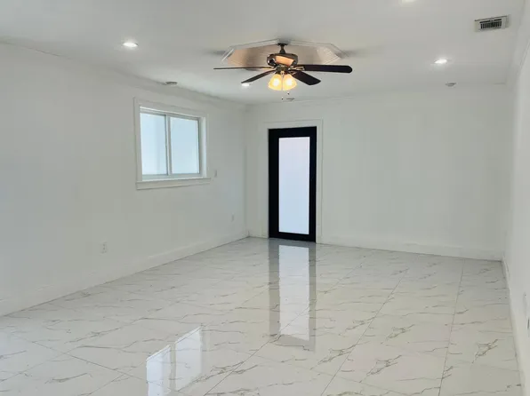 16400 NW 82nd Ct Floor 1, Hialeah, FL 33016