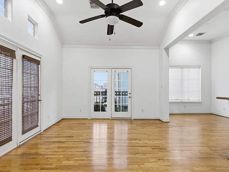 1303 Sherwood Point Ln — Photo 20