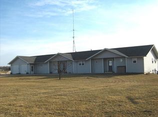 28901 Javelin Pl, Macon, MO 63552