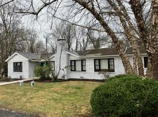 821 Hillwood Ave, Frankfort, KY 40601
