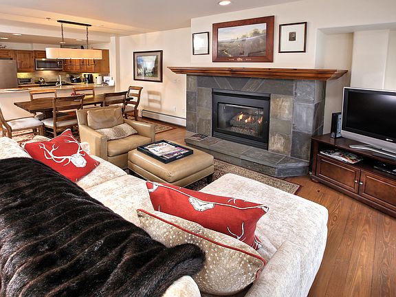 4th image of 61 Avondale Ln Suite 204