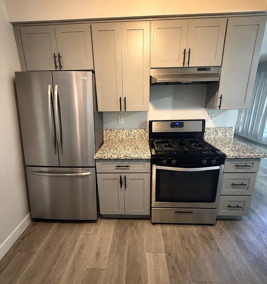 2 bed, 700 sqft, $2,395 — Photo 2