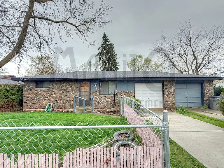 7924 E Indiana Ave — Photo 1