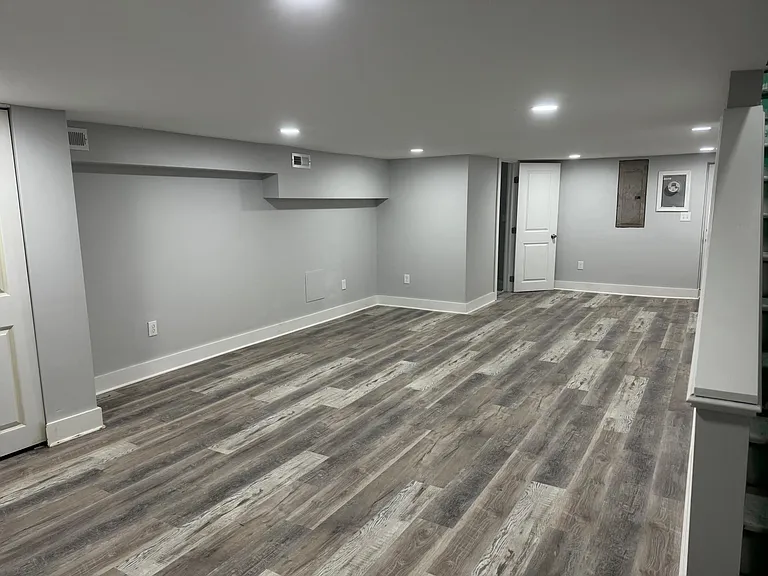 1102 Woodheights Ave — Photo 11
