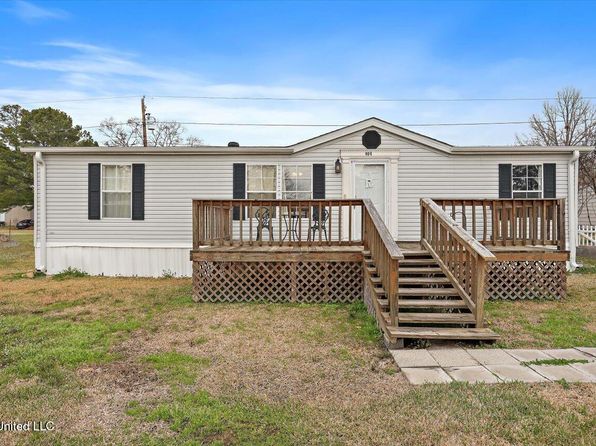 404 Southgate Dr, Richland, MS 39218