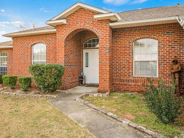 7073 Season Dr, Milton, FL 32570