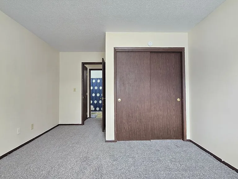 904 Thomas Ave NE — Photo 8
