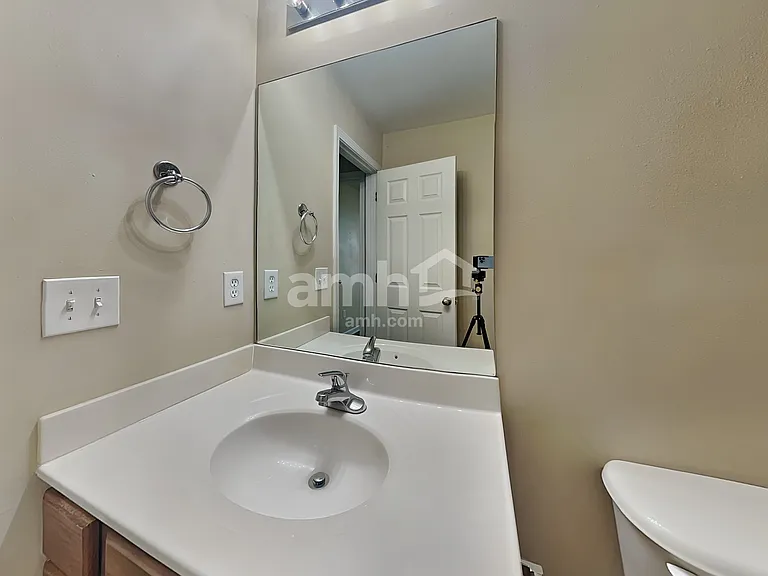 414 Woodford Way — Photo 11