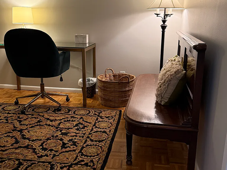 Foyer area with desk and desk chair