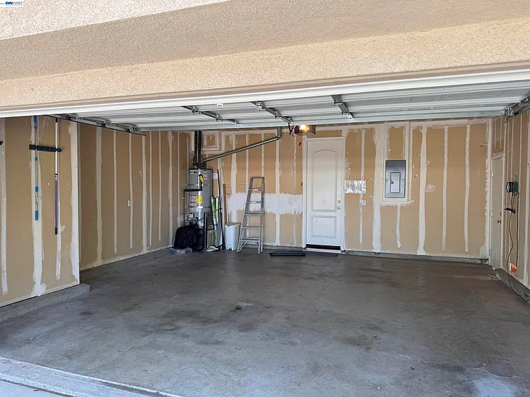 5168 Academy Rd — Photo 17