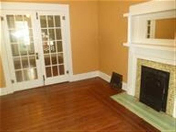 3rd image of 230 W Main St