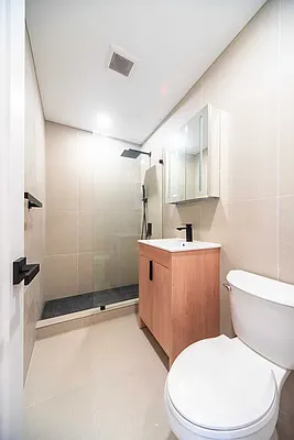 Rented by Platinum Properties | media 9