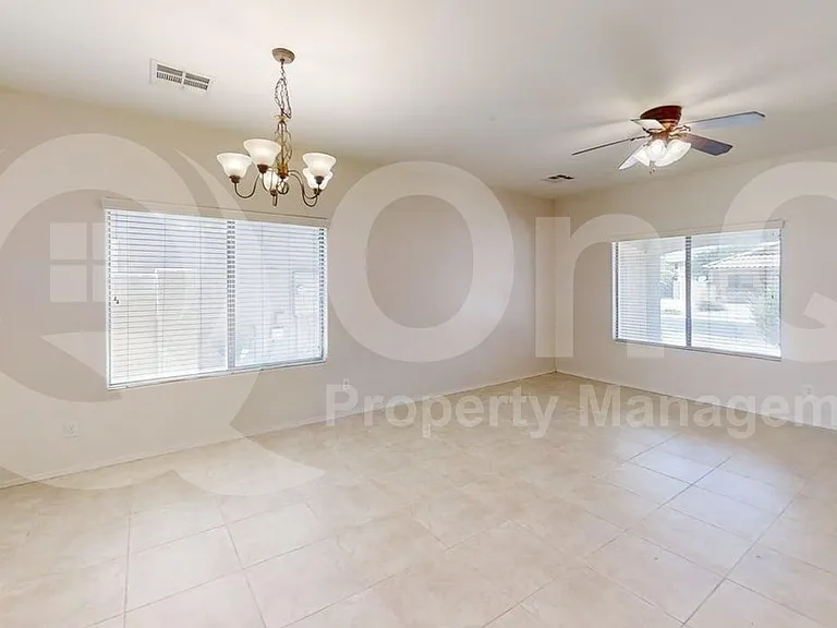 22249 E Calle De Flores — Photo 6