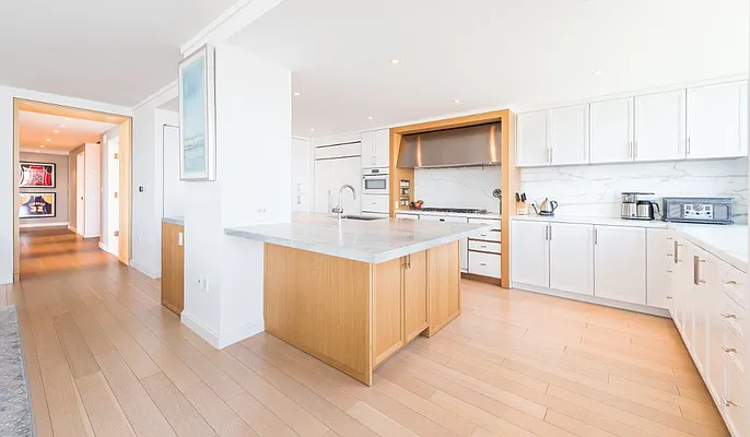 Sold by Level Group | media 5