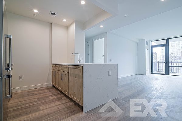 1st image of 160 Clarkson Ave APT 6P