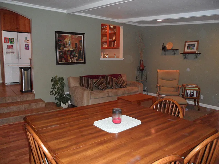 809 Neal Dow Ave — Photo 9