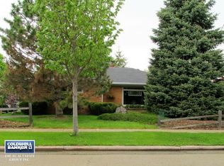 914 E Harrison St, Appleton, WI 54915