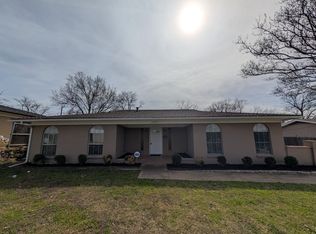 2009 Ming Dr, Edgecliff Village, TX 76134