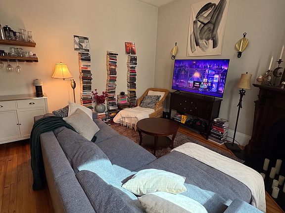 3rd image of 270 Dartmouth St #3