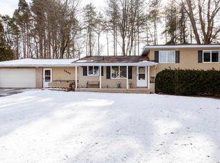 2948 E Bombay Rd, Midland, MI 48642