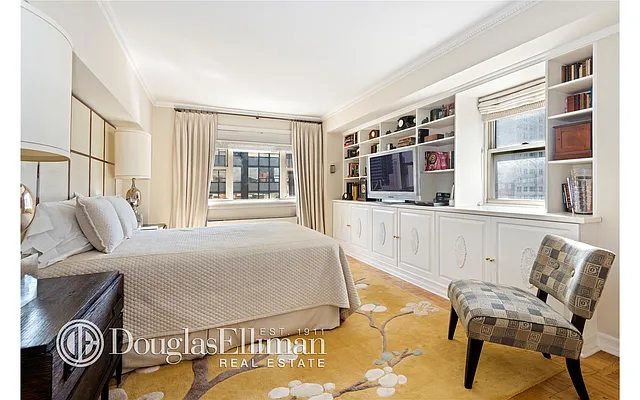 Sold by Douglas Elliman | media 18