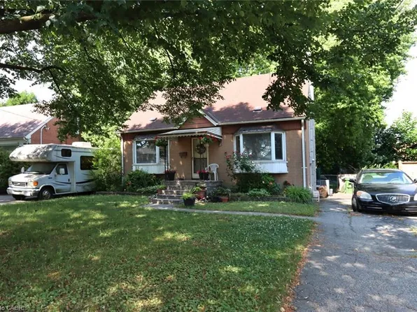 26 Ann Arbour Rd, Toronto, ON M9M 2J6