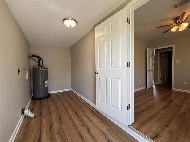228 Megan St — Photo 7