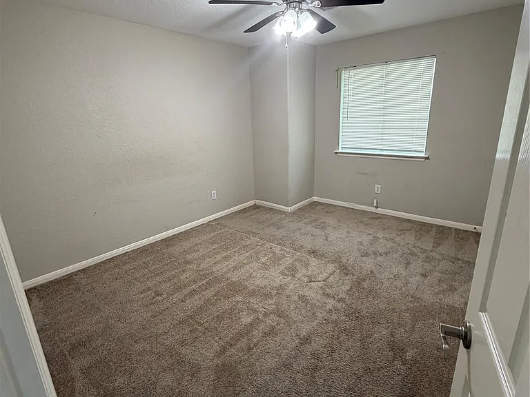 3219 Watercliff Ct — Photo 14
