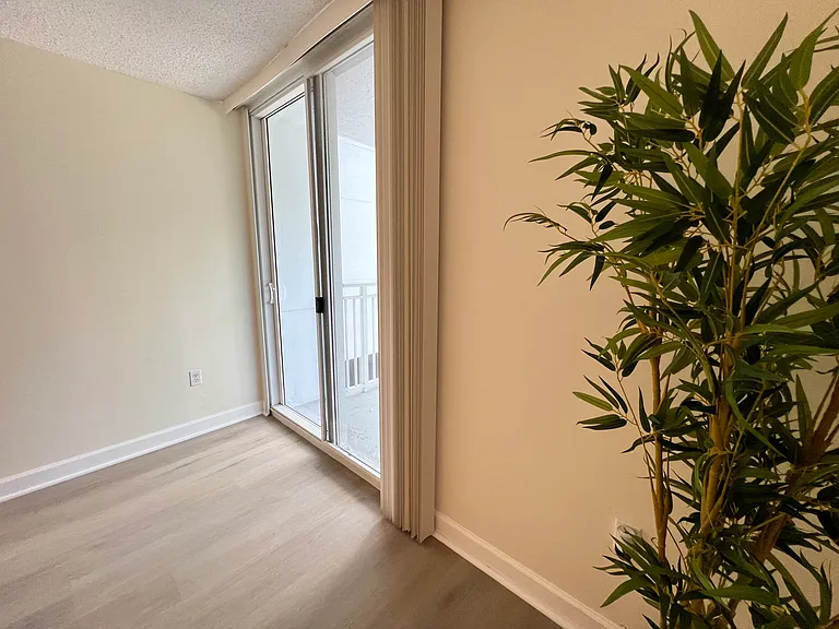 800 N Miami Ave #210 — Photo 15